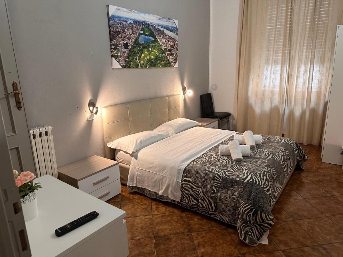 Crown Guest House Pisa Exterior photo