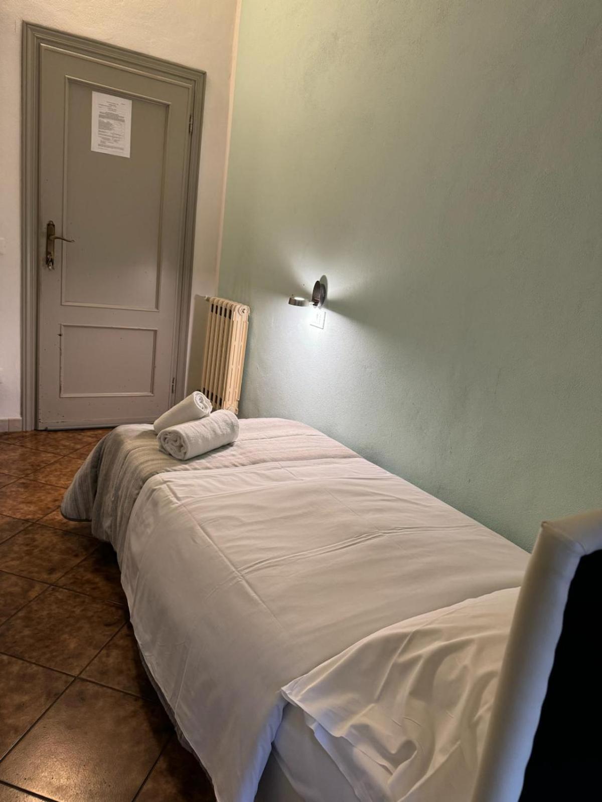 Crown Guest House Pisa Exterior photo