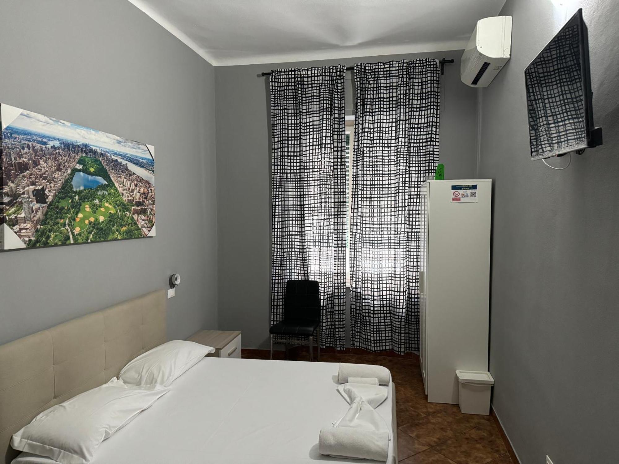 Crown Guest House Pisa Exterior photo